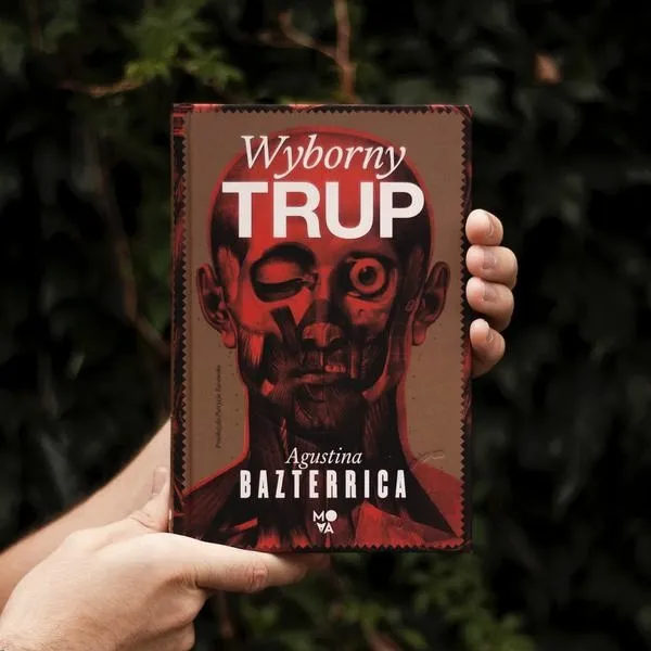 Interpretacja wiersza do trupa – odczytanie emocji i symboliki