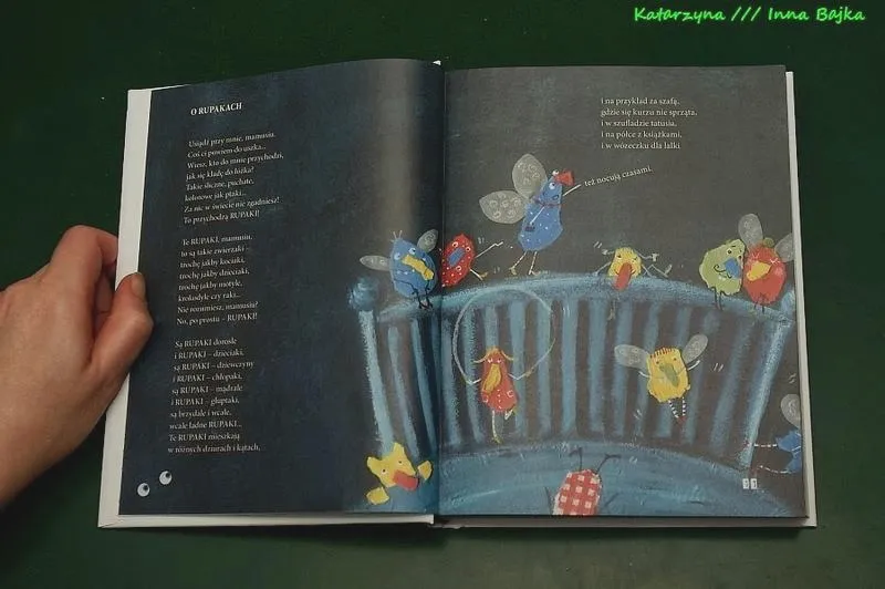 Magia zapachu czekolady w wierszach Danuty Wawiłow