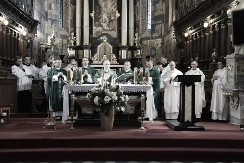 „Odkryj magię mszy świętej: książka o mszy świętej dla dzieci”