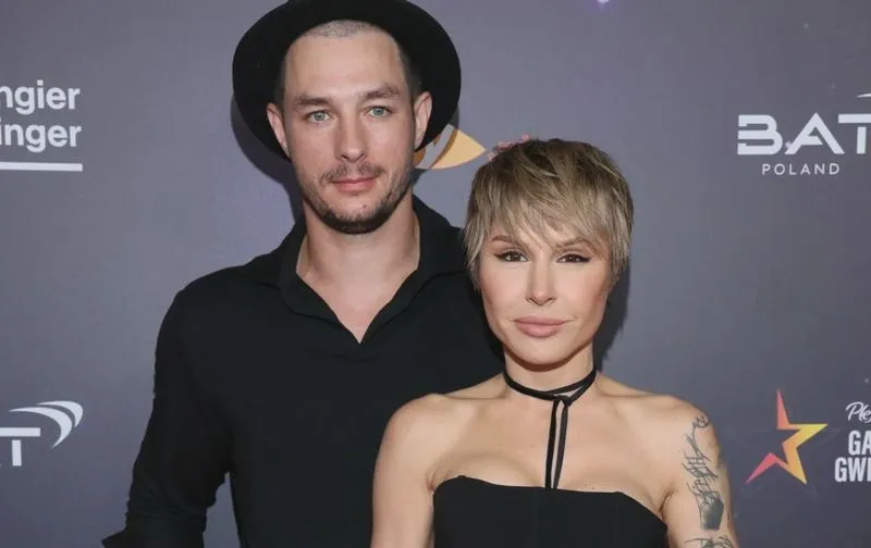 Sekrety fabuły: O czym tak naprawdę jest książka 365 dni?