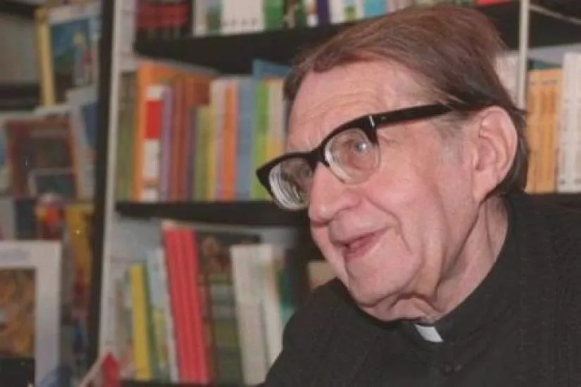 Wiersze o Matce Bożej w twórczości ks. Twardowskiego – piękno i głębia uczuć