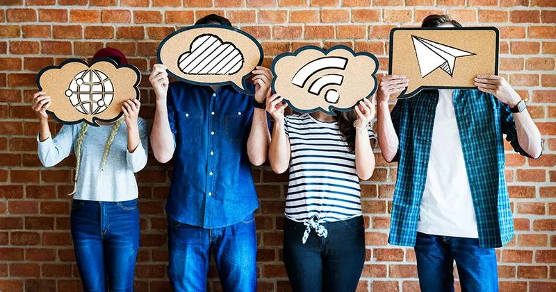 Zrozumieć "Pokolenie": Kluczowe aspekty interpretacji wiersza w kontekście współczesności