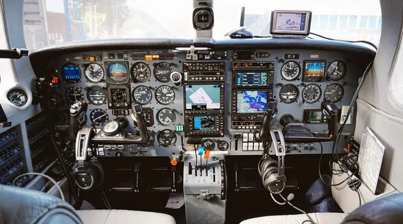 Książki o lotnictwie w Empiku